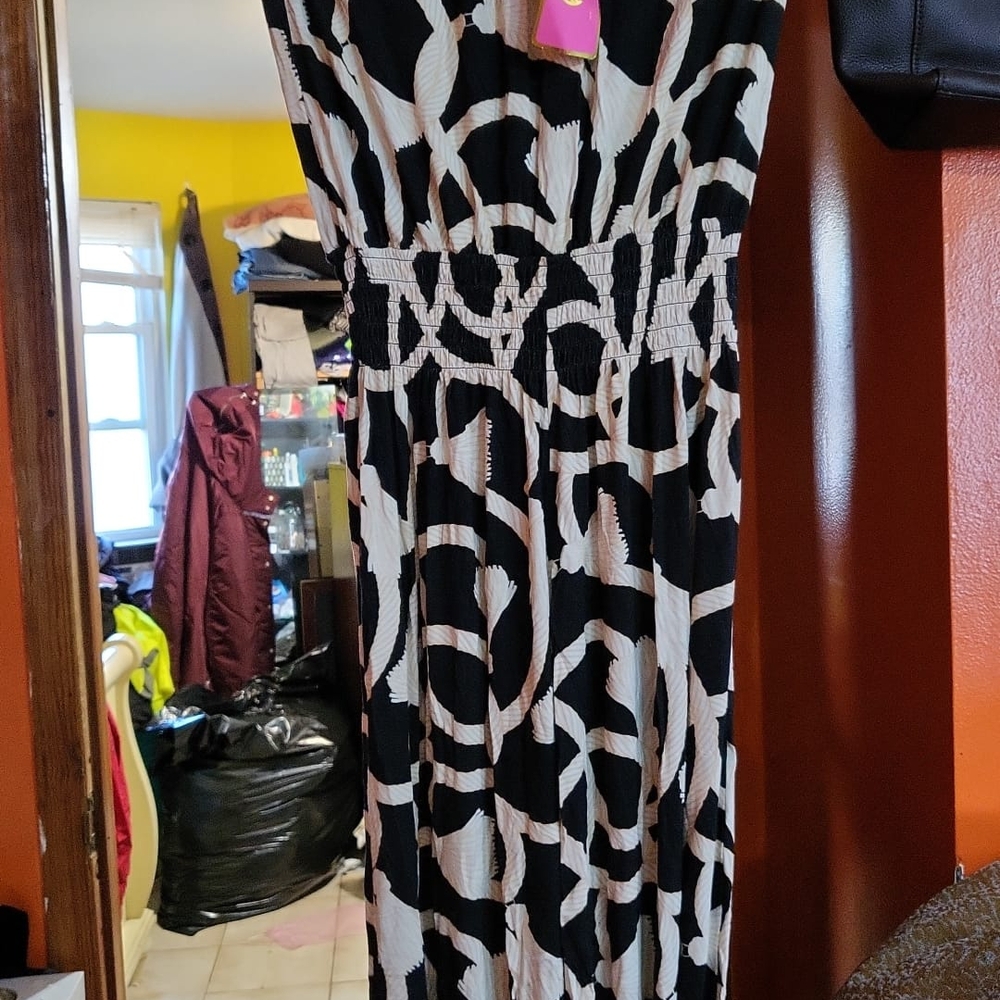 Elegant Black and Cream Women's Dress